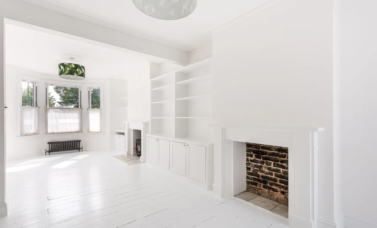 Purves Road, London, NW10, photo 2