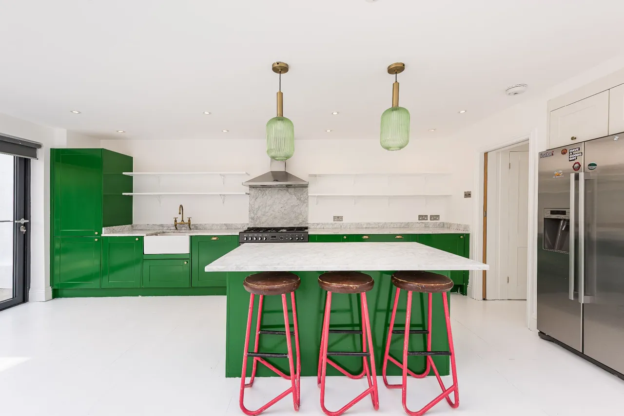 Purves Road, London, NW10, photo 16
