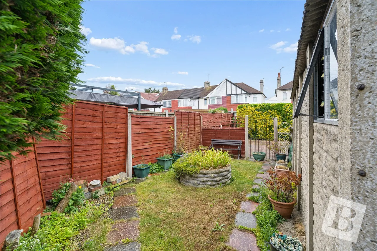 Marina Drive, Northfleet, DA11, photo 14