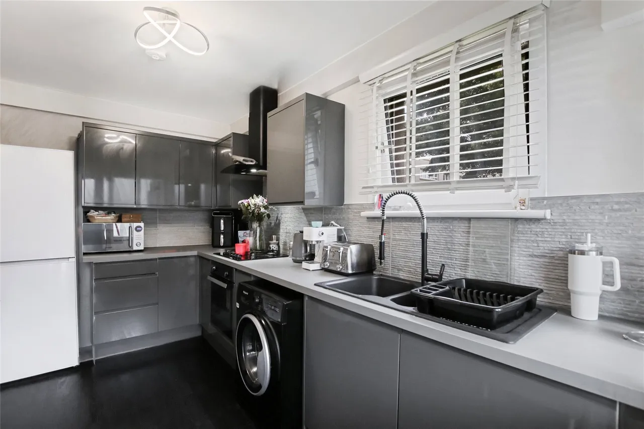 Keal Avenue, Blairdardie, G15, photo 7