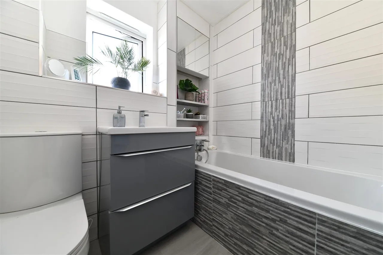 Blackdown Close, Stevenage, SG1 6AX, photo 9