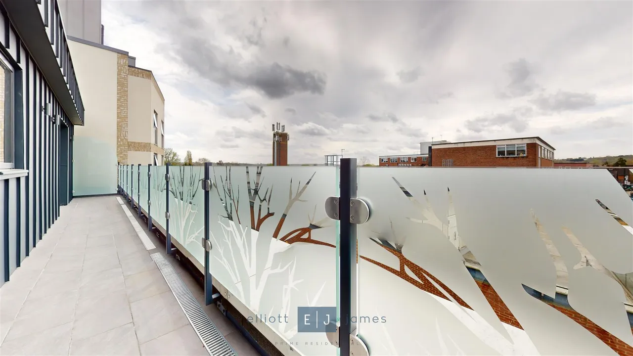 High Road, Loughton, IG10, photo 9