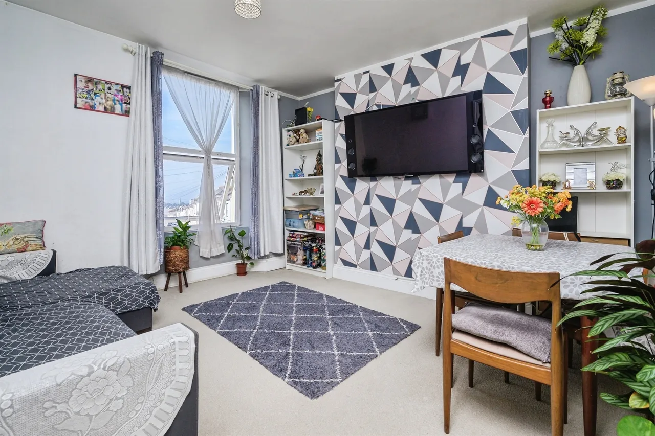 Clifton Place, Plymouth, PL4, photo 3