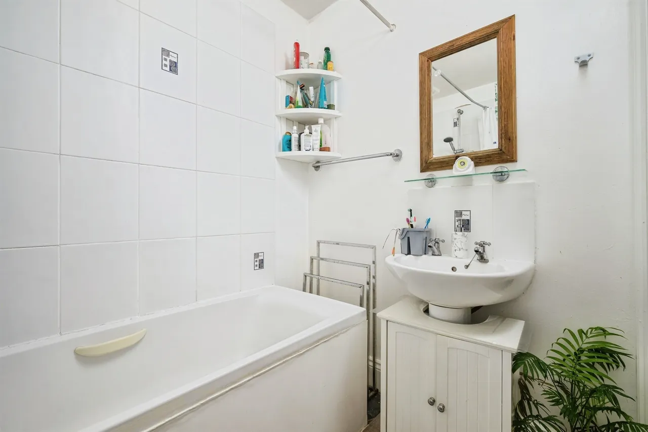 Clifton Place, Plymouth, PL4, photo 11