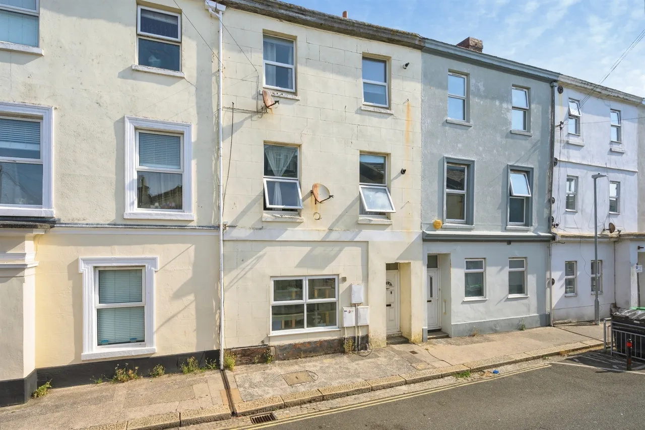 2 bed flat for sale, Clifton Place, Plymouth, PL4