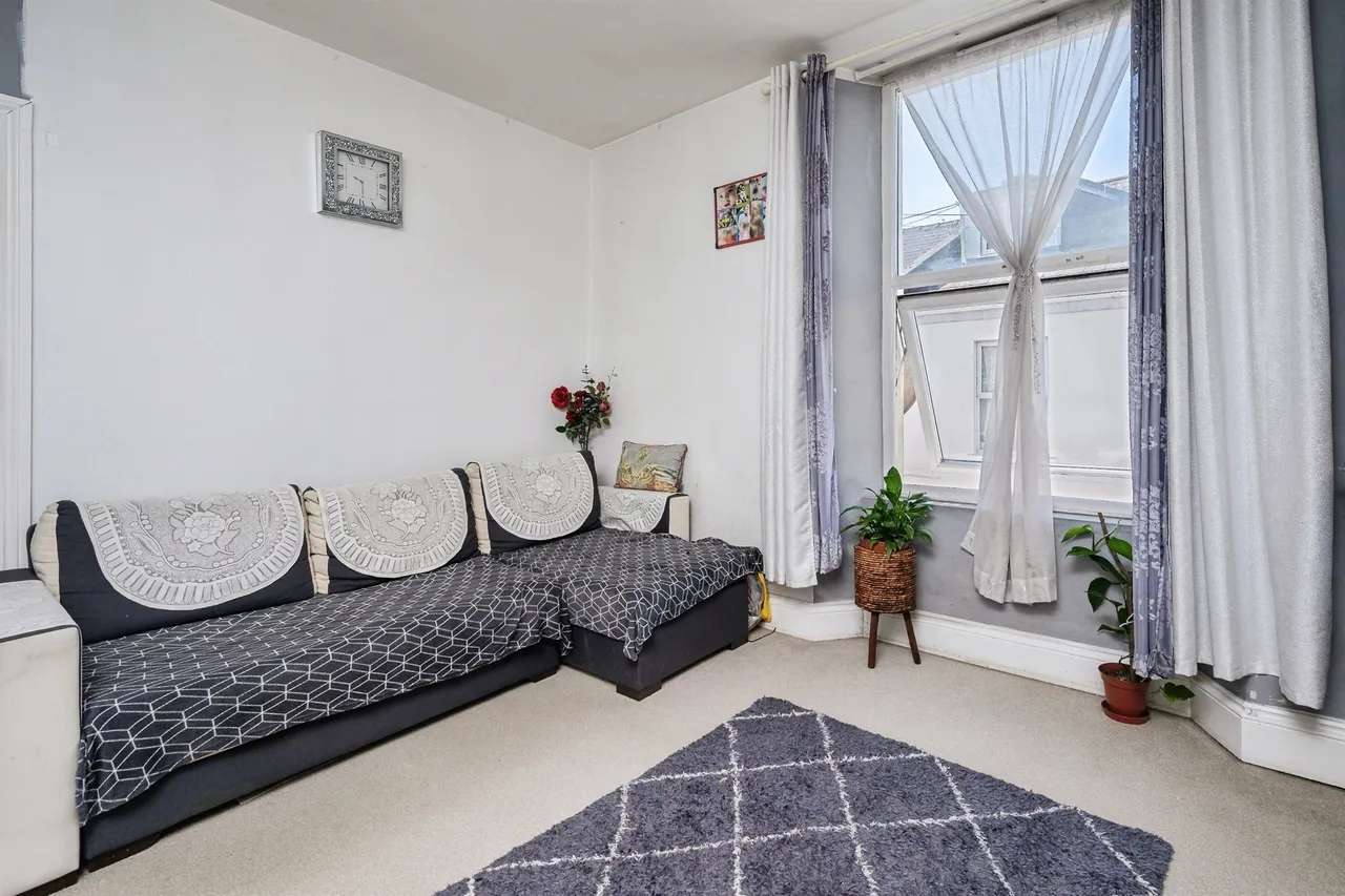 Clifton Place, Plymouth, PL4, photo 2