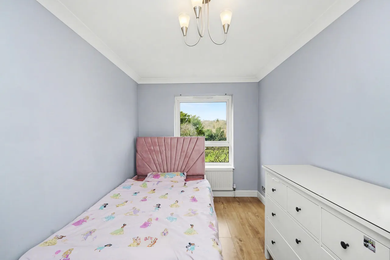 Village Road, Enfield, EN1, photo 16