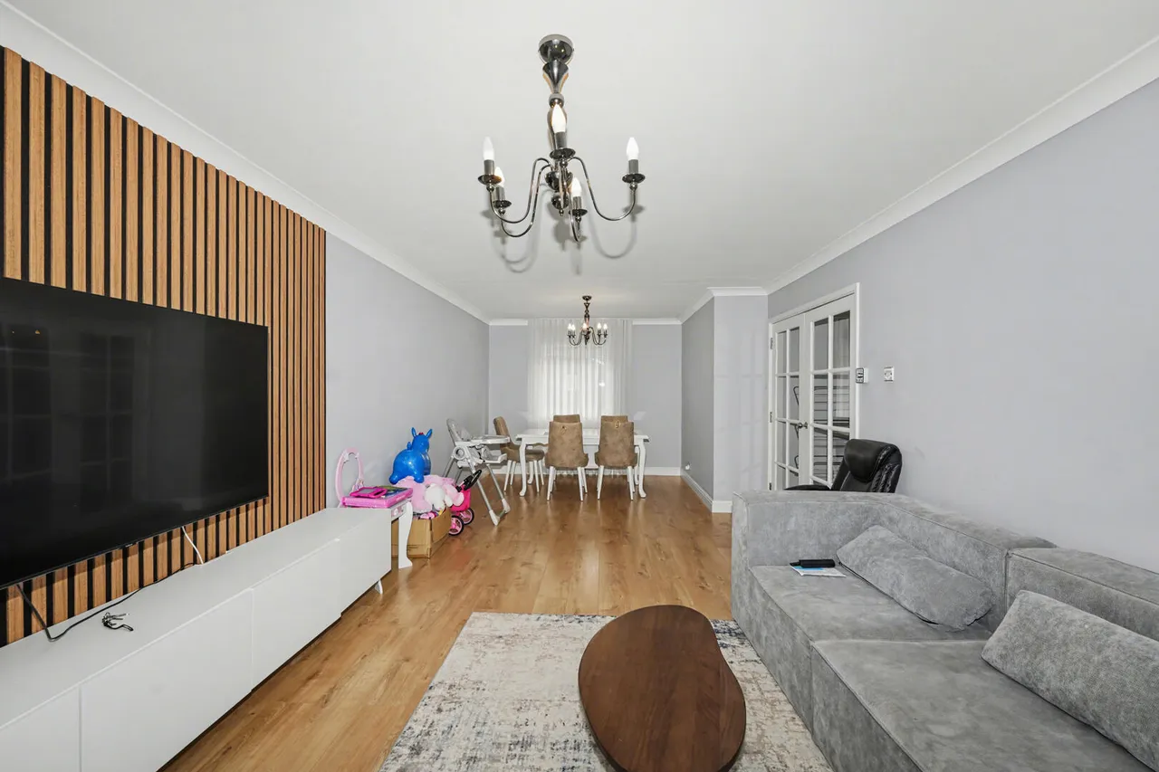 Village Road, Enfield, EN1, photo 7