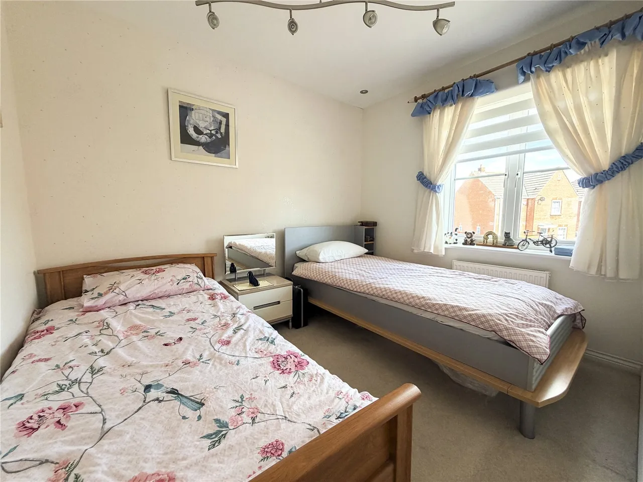 Westbury, photo 10