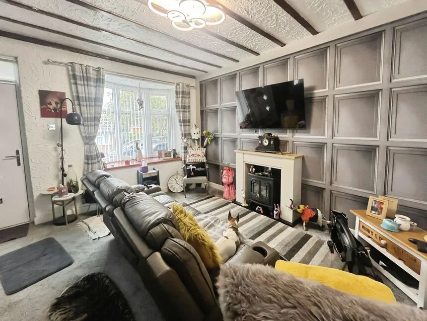West Street, Tintwistle, SK13, photo 2