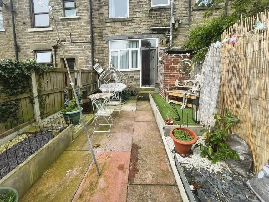 West Street, Tintwistle, SK13, photo 9