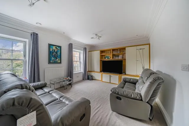 Ashridge Close, London, N3, photo 19