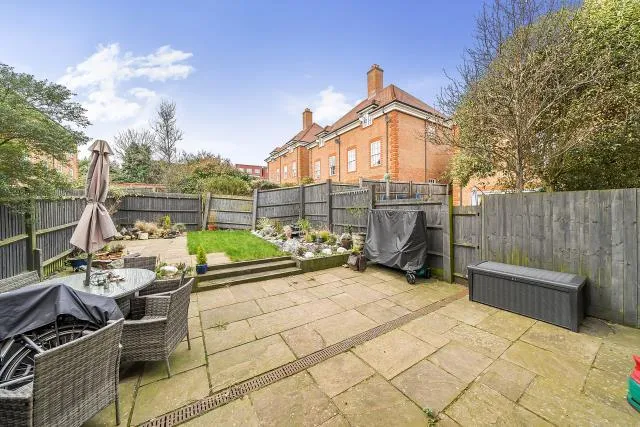 Ashridge Close, London, N3, photo 13