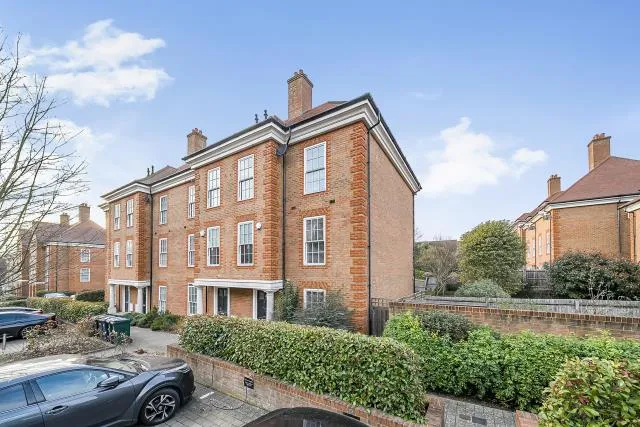 Ashridge Close, London, N3, photo 4