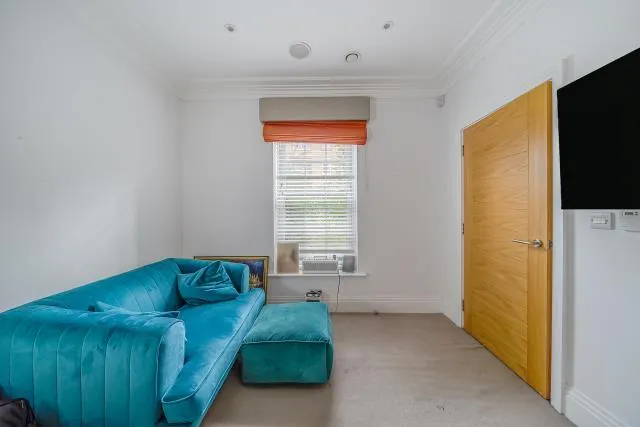 Ashridge Close, London, N3, photo 16