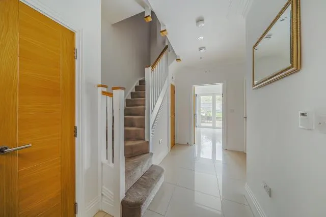 Ashridge Close, London, N3, photo 22