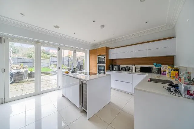 4 bed house for sale, Ashridge Close, London, N3