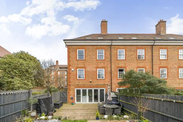 Ashridge Close, London, N3, photo 14