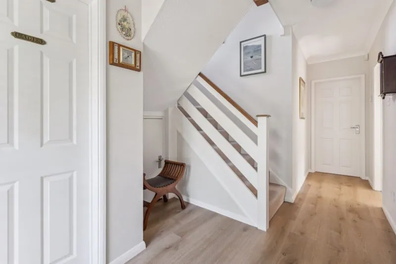 Thames Close, Bourne End SL8 5QJ, photo 11