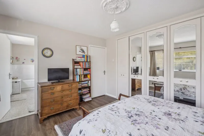 Thames Close, Bourne End SL8 5QJ, photo 13