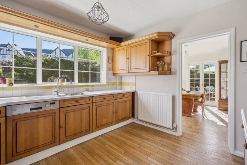 Thames Close, Bourne End SL8 5QJ, photo 9