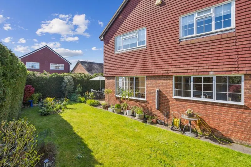 Thames Close, Bourne End SL8 5QJ, photo 23