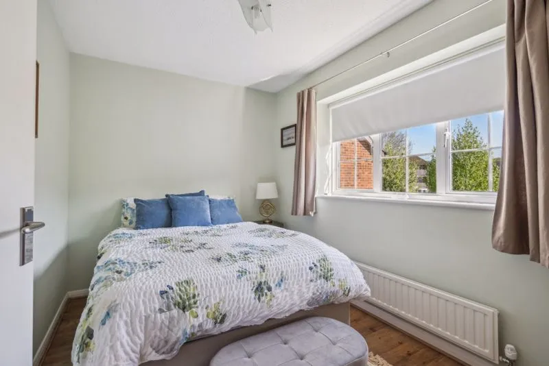 Thames Close, Bourne End SL8 5QJ, photo 16