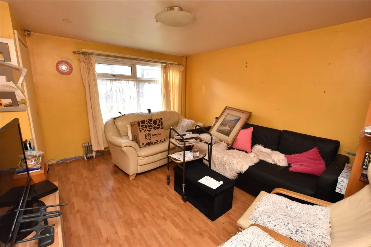Moor Crescent, Chase, LS11, photo 4