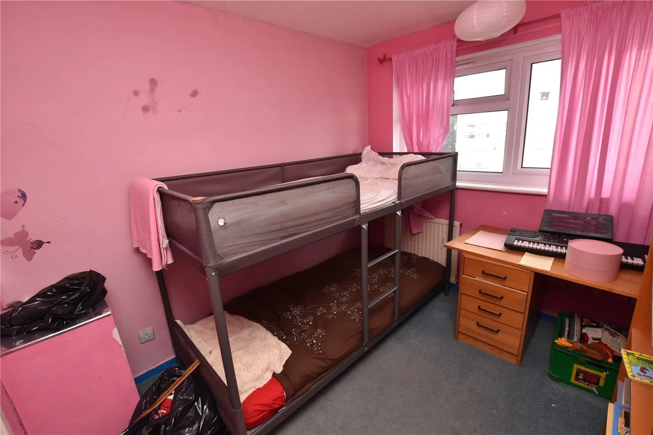 Moor Crescent, Chase, LS11, photo 6