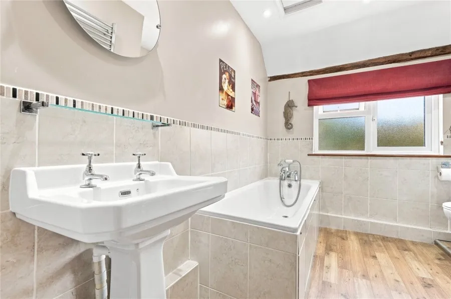 with 5 bedrooms in Steeple Bumpstead, Nr Haverhill, CB9, photo 15