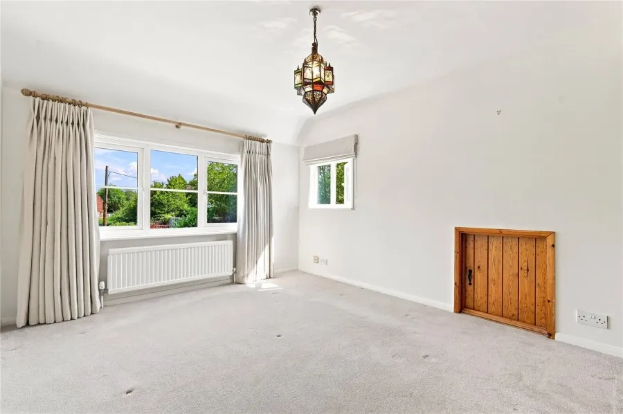 with 5 bedrooms in Steeple Bumpstead, Nr Haverhill, CB9, photo 10
