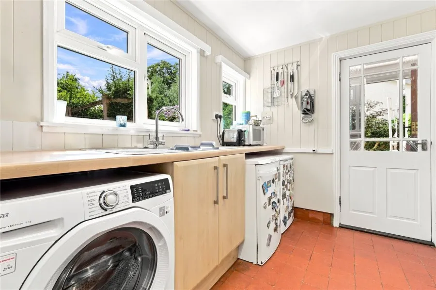 with 5 bedrooms in Steeple Bumpstead, Nr Haverhill, CB9, photo 22