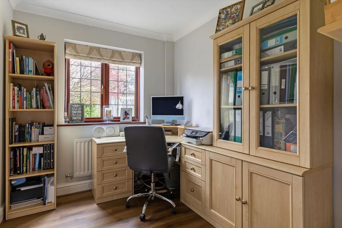 Anners Close, Egham, TW20, photo 6