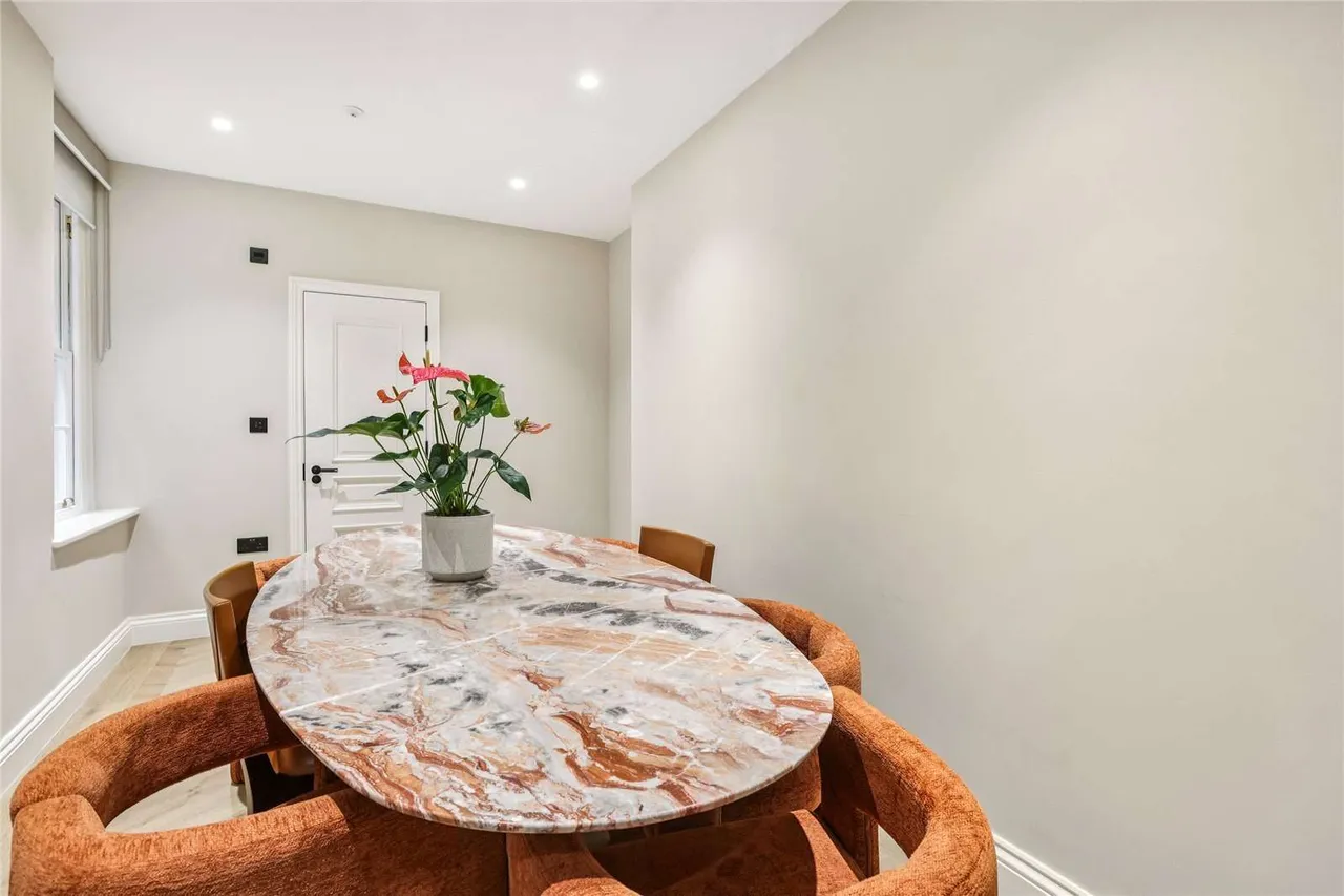 Buckingham Street, London, WC2N, photo 10
