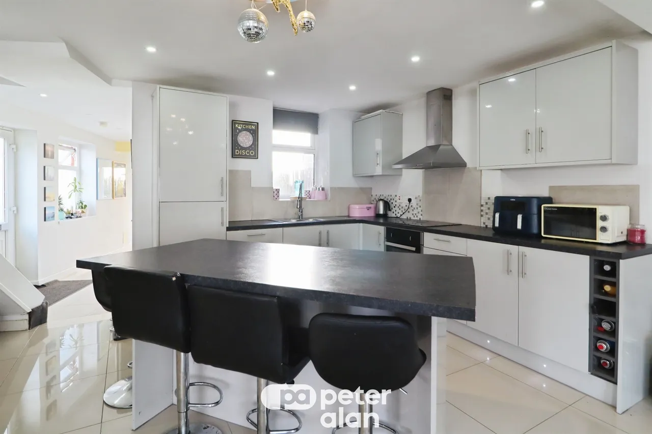 Pearl Street, Cardiff, CF24, photo 5