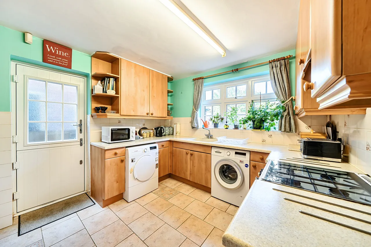 Park Avenue, Ruislip, HA4, photo 4