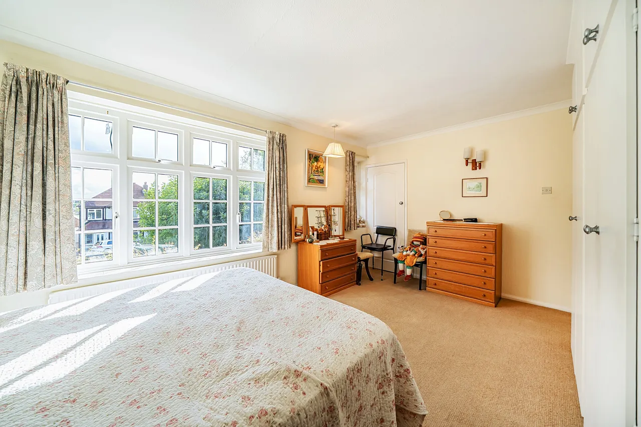 Park Avenue, Ruislip, HA4, photo 14