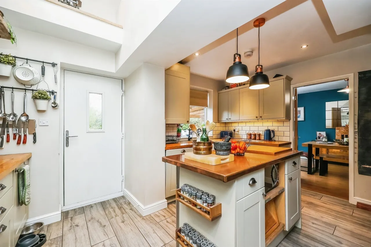 Greenhills Road, Eastwood, NG16, photo 8