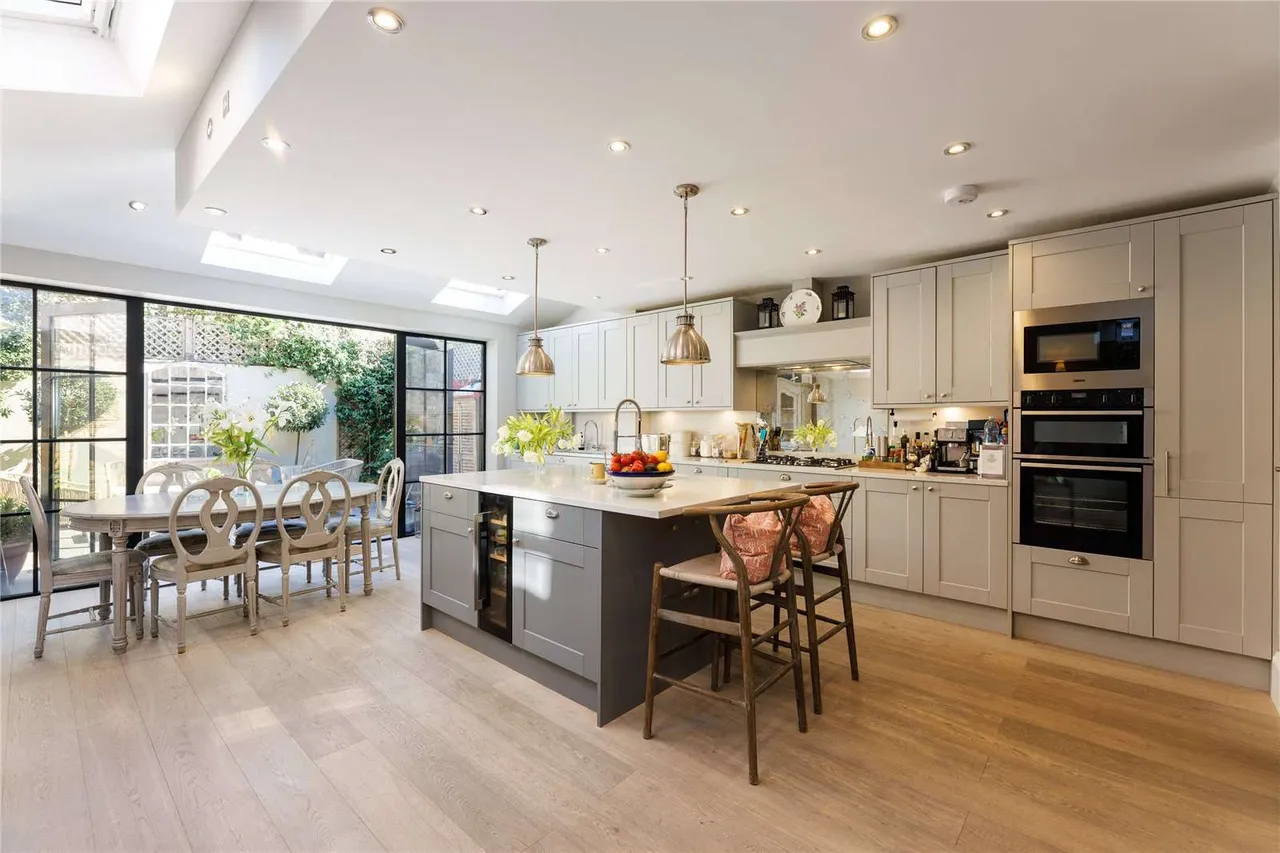 Foxmore Street, London, SW11 4PU, photo 4