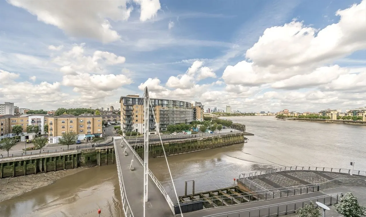 Admirals Tower, Greenwich, London, photo 12