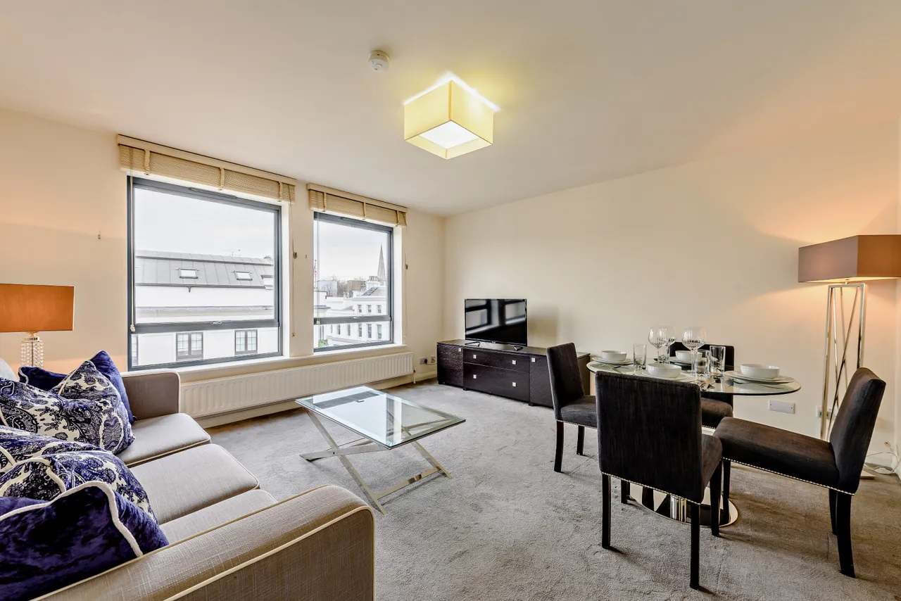 2 bed flat to rent, bathrooms, SW3