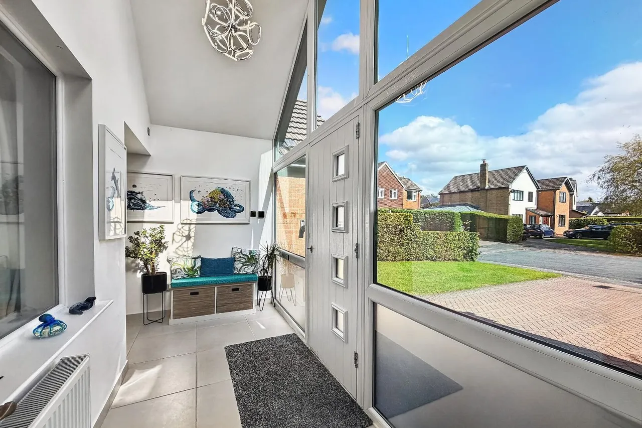 Winmarith Drive, Hale Barns, WA15, photo 18