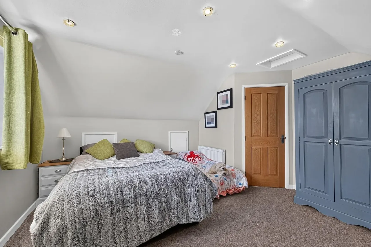 Winmarith Drive, Hale Barns, WA15, photo 25