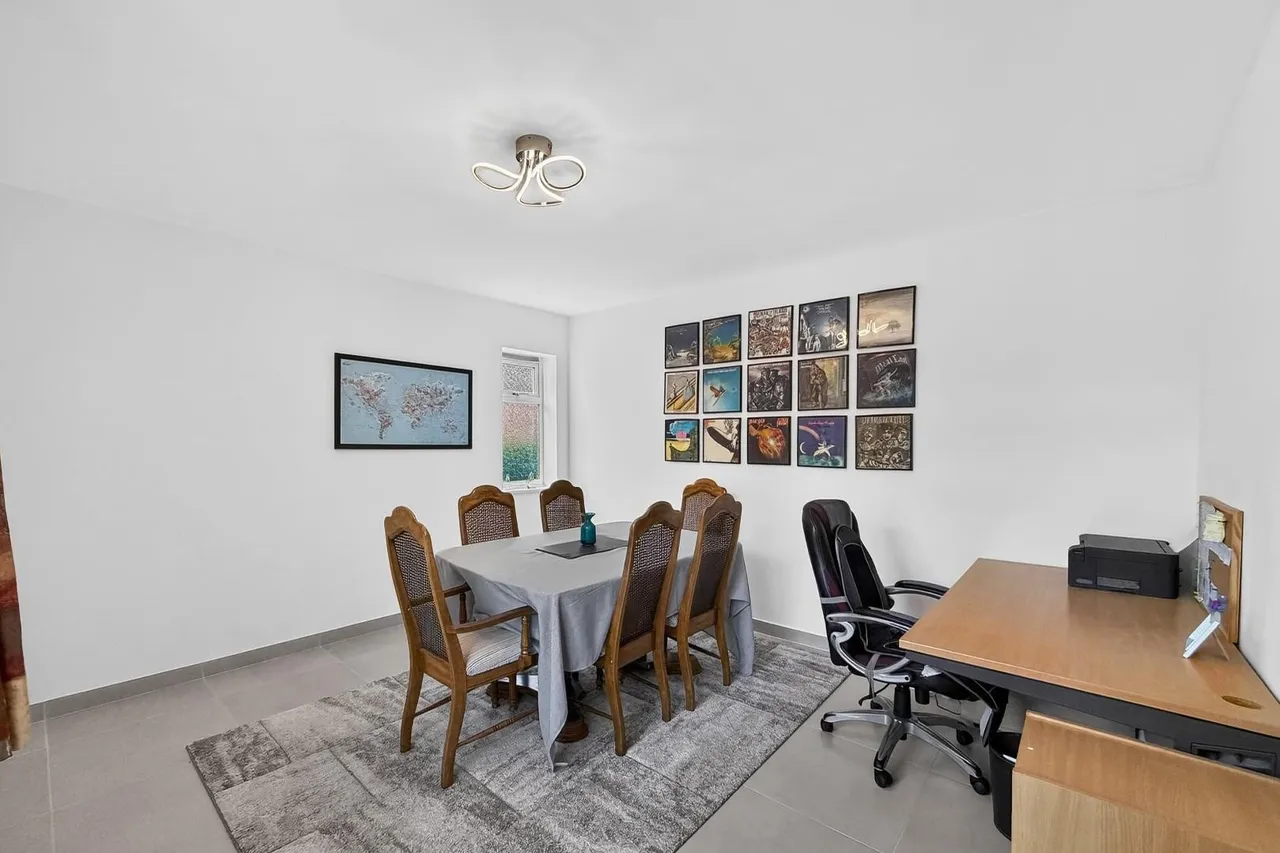 Winmarith Drive, Hale Barns, WA15, photo 5