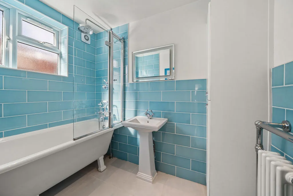 Linden Close, New Haw KT15 3HG, photo 10