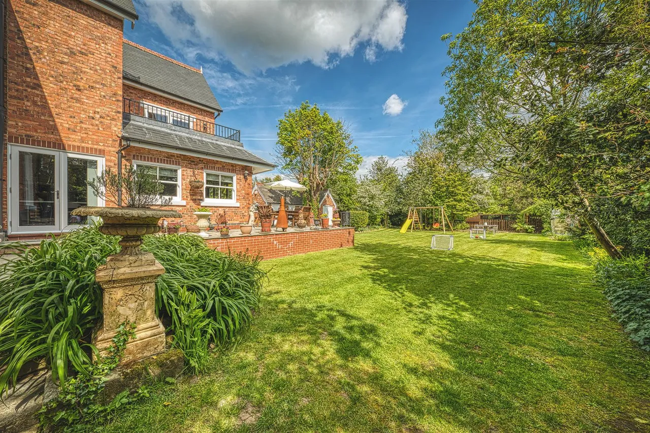 Station Road, Mickleover, photo 54
