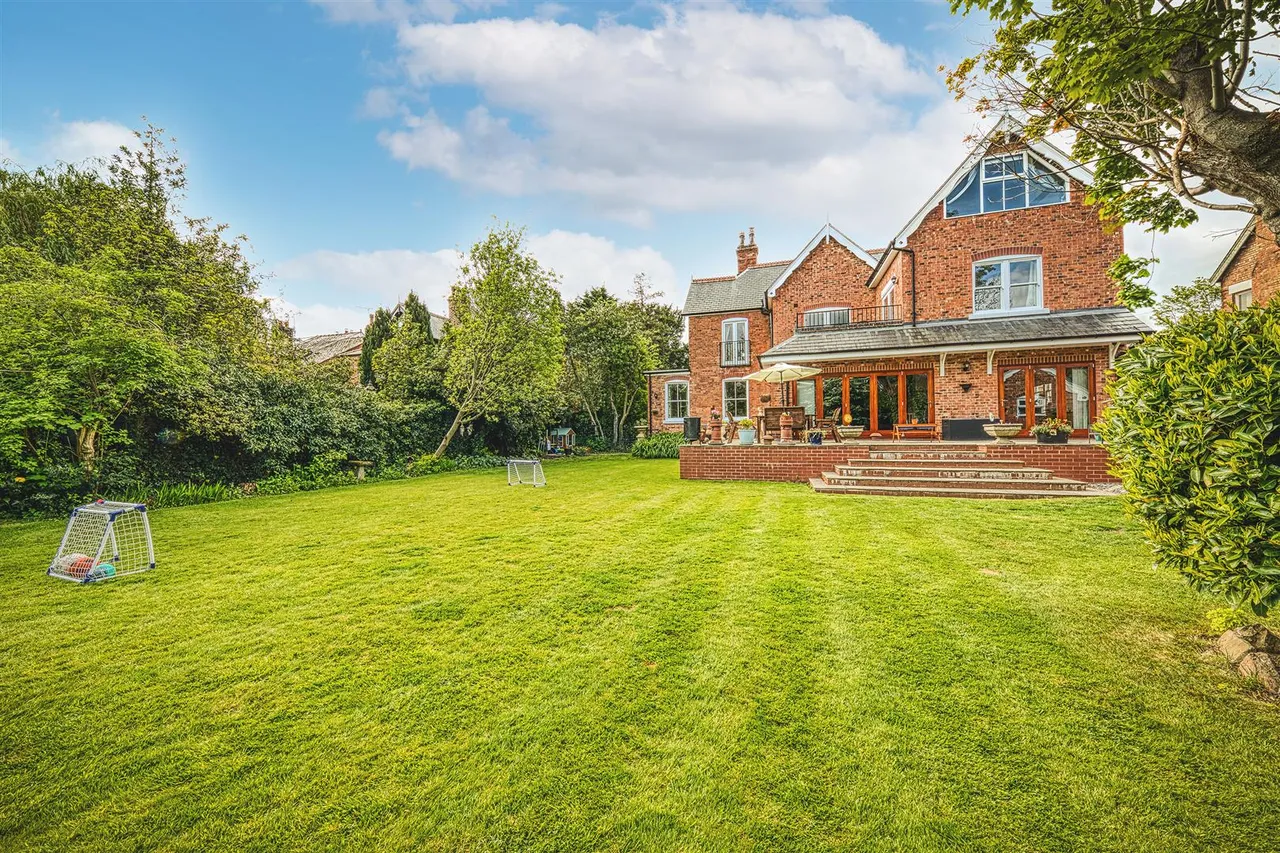 Station Road, Mickleover, photo 58
