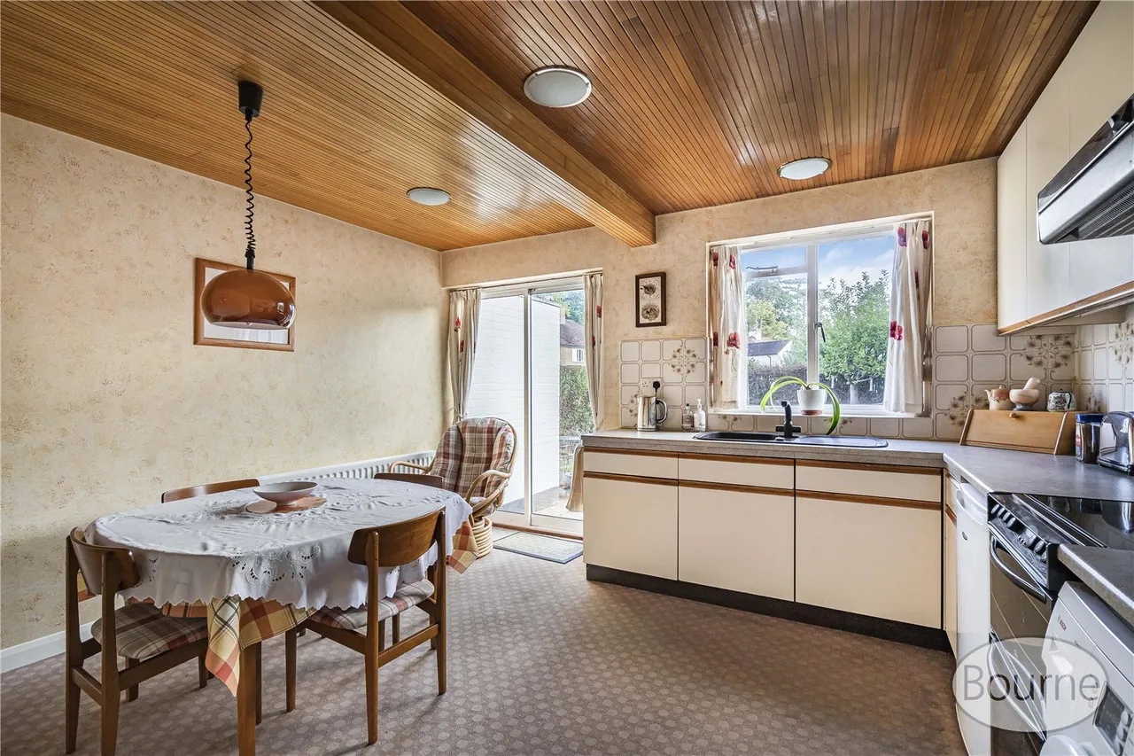 Hermitage Road, St Johns, GU21, photo 2