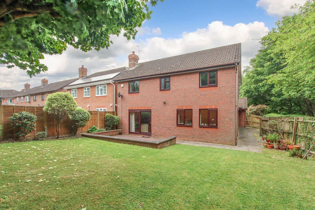 Caister Close, Hemel Hempstead, Hertfordshire, HP2 4UQ, photo 13