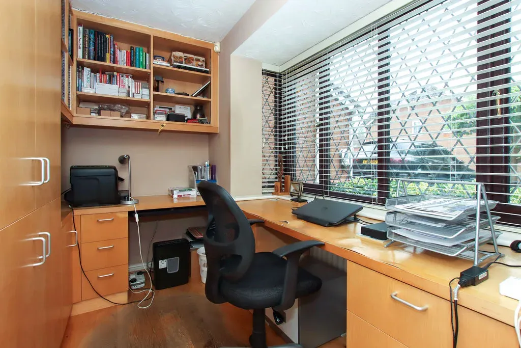 Caister Close, Hemel Hempstead, Hertfordshire, HP2 4UQ, photo 5